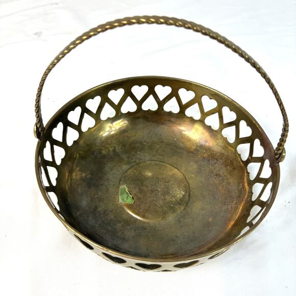 Vintage Solid Brass Pierced Open Heart Basket Bowl with Handle 7.5” Diameter - Picture 3 of 5